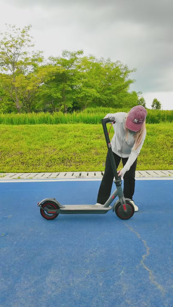 WINDHORSE T1 Electric Lightweight Folding Scooter, 350W Motor, 36V 8Ah Battery, 8.5 Inches Tires, 30KM Range, 30KM/H Speed, Digital Display and App Control, E-Scooter with Helmet and Safety Vest